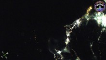 2016年7月31日16時57分頃(GMT)に撮影された能登半島から名古屋，静岡，伊豆半島にかけての夜景です．