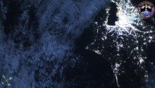 2016年12月14日10時41分頃(GMT)に撮影された関東平野から房総半島にかけての日本上空の夜景です．