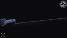 2017年6月3日16時41分頃(GMT) 、オーストラリア北東の珊瑚海の上空で捉えた流星です（画面右中央）．画面中央はISSのロボットアームです．
